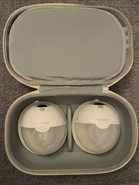 Momcozy M5 Portable Electric Breast Pump Set - Light Gray
